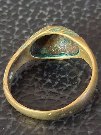 แหวนตะกร้อ หลวงพ่อขวัญ เนื้อทองเหลือง วัดบ้านไร่ จ.พิจิตร

 รูปที่ 3