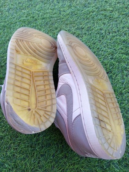 Nike Air Jordan 1 Low (Women's) รูปที่ 6