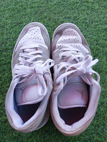 Nike Air Jordan 1 Low (Women's) รูปที่ 7