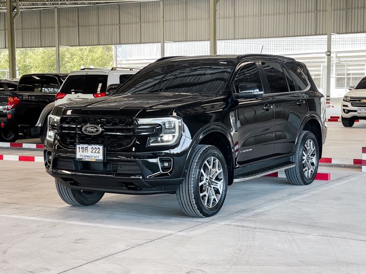 รถ Ford Everest 2.0 Bi-Turbo Titanium+ 4WD สี ดำ