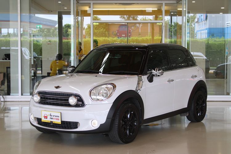 Mini COUNTRYMAN 2015 1.6 Sedan เบนซิน ไม่ติดแก๊ส เกียร์อัตโนมัติ ขาว รูปที่ 2