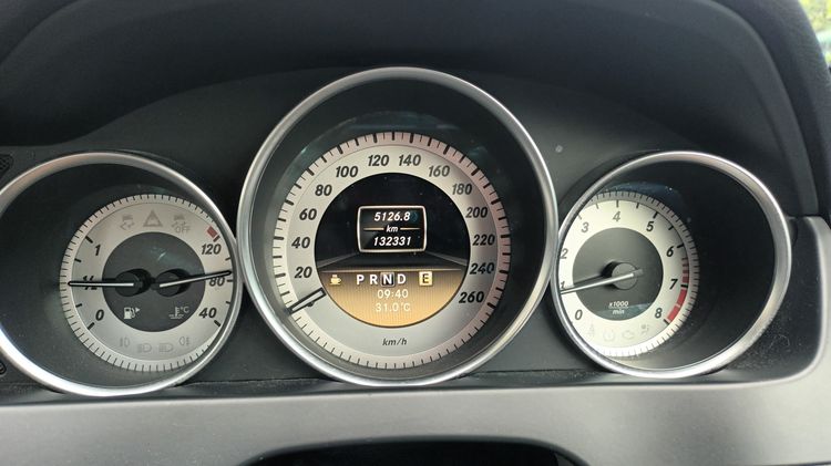 Mercedes-Benz C-Class 2012 C180 Sedan เบนซิน เกียร์อัตโนมัติ บรอนซ์เงิน