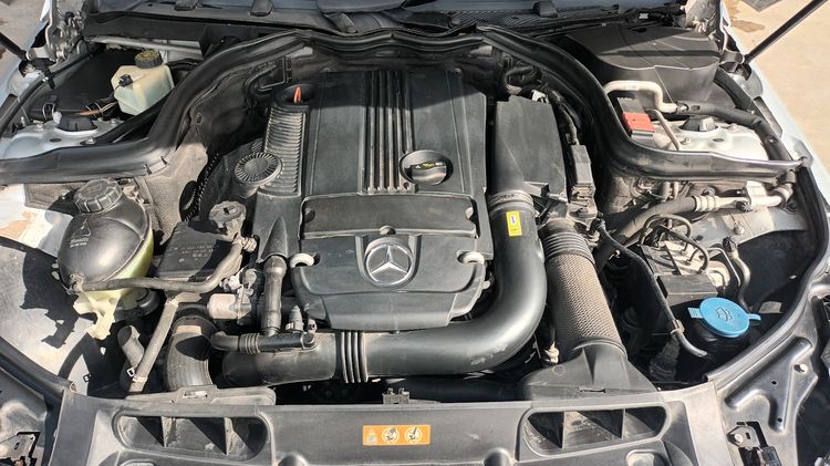 Mercedes-Benz C-Class 2012 C180 Sedan เบนซิน เกียร์อัตโนมัติ บรอนซ์เงิน รูปที่ 4