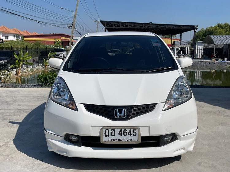 Honda Jazz 2011 1.5 V i-VTEC Sedan เบนซิน ไม่ติดแก๊ส เกียร์อัตโนมัติ ขาว รูปที่ 2