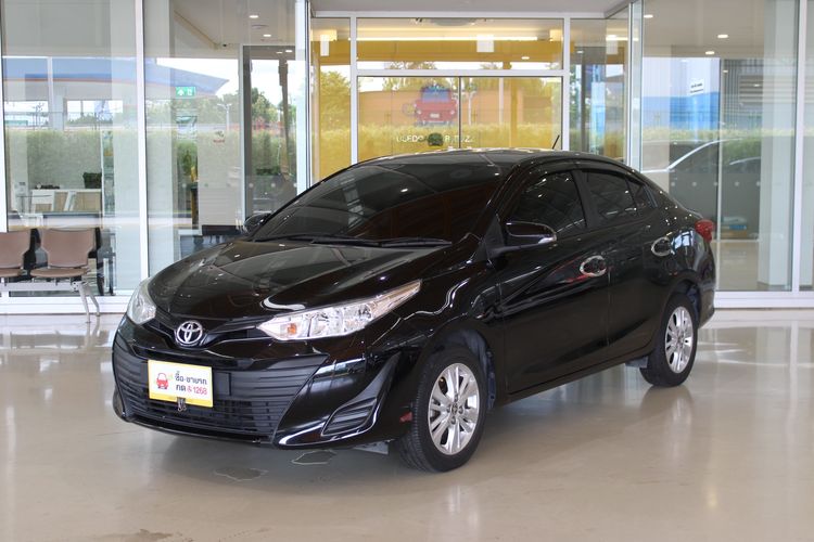 Toyota Yaris ATIV 2019 1.2 E Sedan เบนซิน ไม่ติดแก๊ส เกียร์อัตโนมัติ ดำ รูปที่ 3