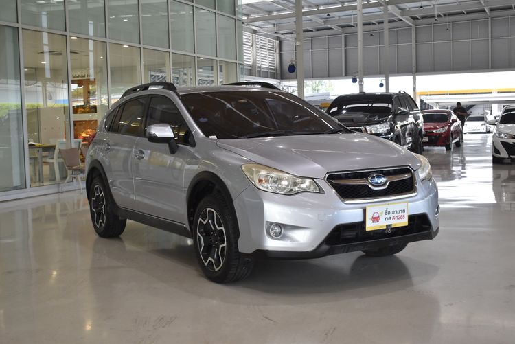 Subaru XV 2012 2.0 P 4WD Sedan เบนซิน ไม่ติดแก๊ส เกียร์อัตโนมัติ เทา รูปที่ 3