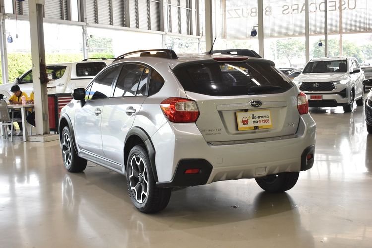 Subaru XV 2012 2.0 P 4WD Sedan เบนซิน ไม่ติดแก๊ส เกียร์อัตโนมัติ เทา รูปที่ 4