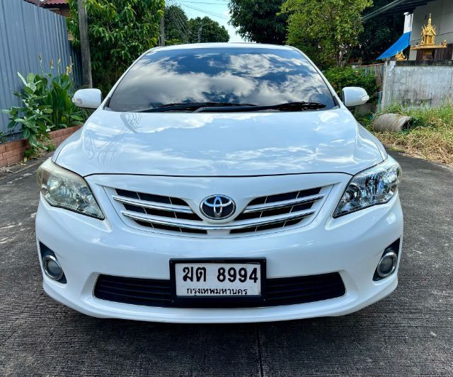 รถ Toyota Altis 1.8 E สี ขาว