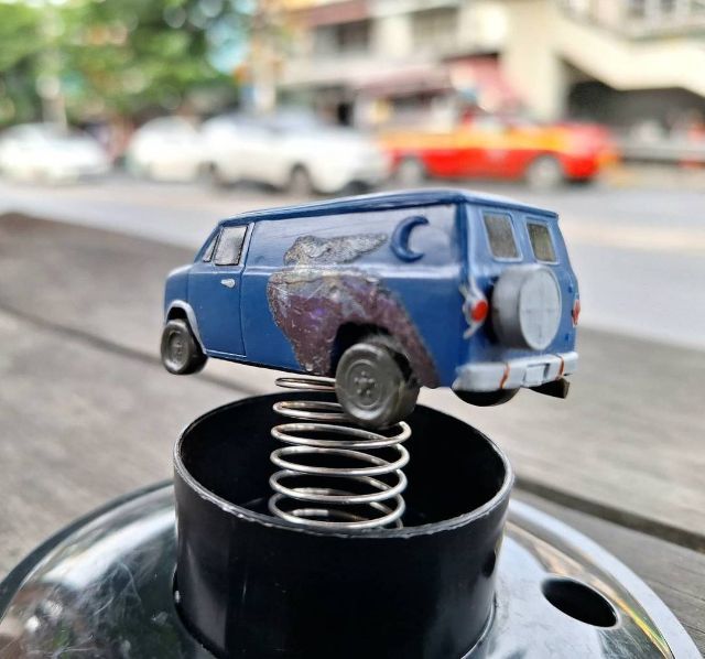 Model
Unicorn-Adorned Van
in Pixar
(VANICORN) รูปที่ 5