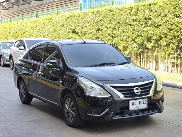 รถ Nissan Almera 1.2 E Sportech สี ดำ