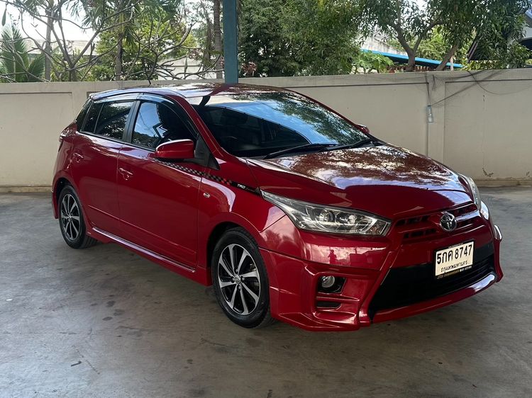 Toyota Yaris 2015 1.2 TRD Sportivo Sedan เบนซิน ไม่ติดแก๊ส เกียร์อัตโนมัติ แดง รูปที่ 2