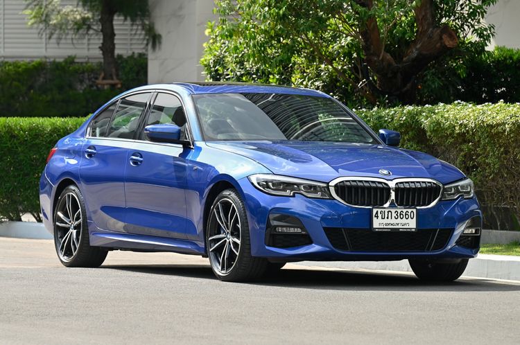 BMW Series 3 2021 330e Sedan ปลั๊กอินไฮบริด (PHEV) ไม่ติดแก๊ส เกียร์อัตโนมัติ น้ำเงิน รูปที่ 2