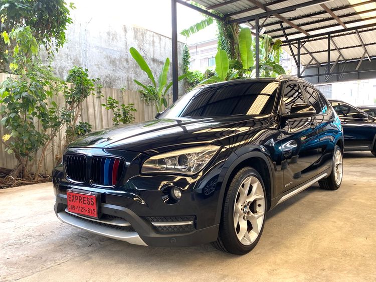 รถ BMW X1 2.0 sDrive20d xLine สี ดำ