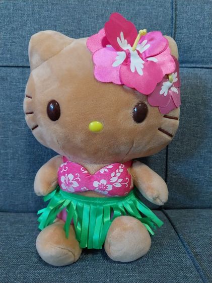 ตุ๊กตาและบ้านตุ๊กตา ตุ๊กตาคิตตี้ผิวสีแทน ป้าย Sanrio