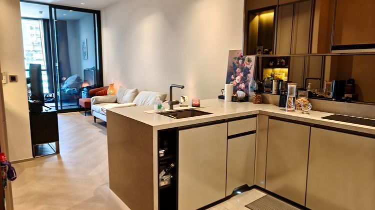 คอนโดหรู 1 ห้องนอน 1 ห้องน้ำ ระดับผู้บริหาร – เดอะ รีเสิร์ฟ สาทร (56 ตร.ม.)