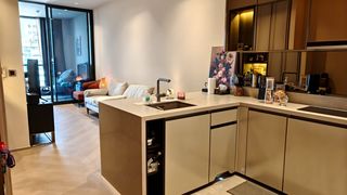 คอนโดหรู 1 ห้องนอน 1 ห้องน้ำ ระดับผู้บริหาร – เดอะ รีเสิร์ฟ สาทร (56 ตร.ม.) 