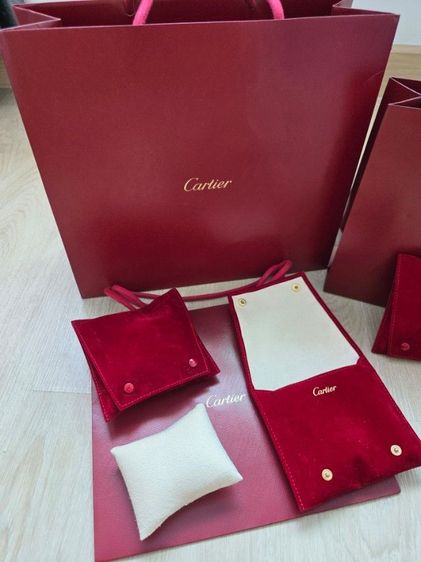 ซองใส่นาฬิกาและจิวเวอร์ลี่ Carteir แท้  