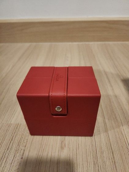 กล่องหนัง Omega แท้