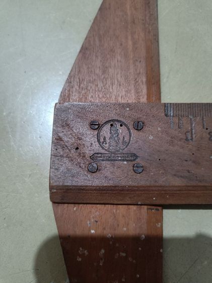 ไม้ทีโบราณอายุ40ปีปั้มตราคุรุสภา