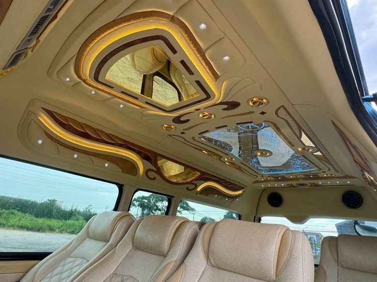 Toyota Commuter 2014 2.5 Van ดีเซล ไม่ติดแก๊ส เกียร์ธรรมดา ฟ้า รูปที่ 2