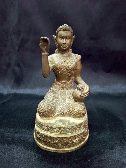 แม่นางกวัก ขนาดบูชา หลวงปู่คร่ำ วัดวังหว้า ระยอง รุ่นสร้างเจดีย์ รูปที่ 2