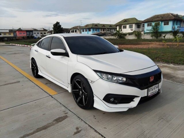 รถ Honda Civic 1.8 EL i-VTEC สี ขาว