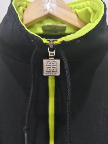Givenchy Active Vintage Half Zip Jacket 
งานวินเทจแท้ อก 46"ยาว 22.5" รูปที่ 2