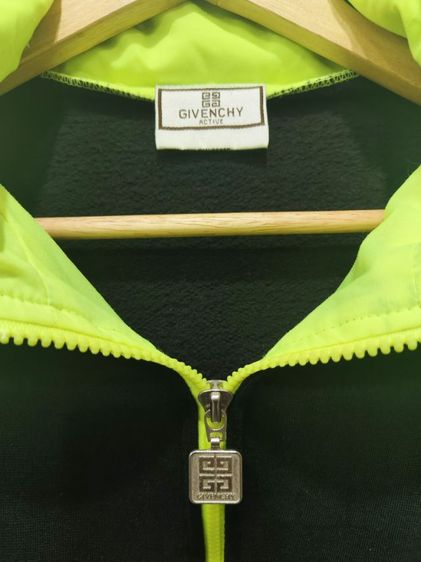 Givenchy Active Vintage Half Zip Jacket 
งานวินเทจแท้ อก 46"ยาว 22.5" รูปที่ 3