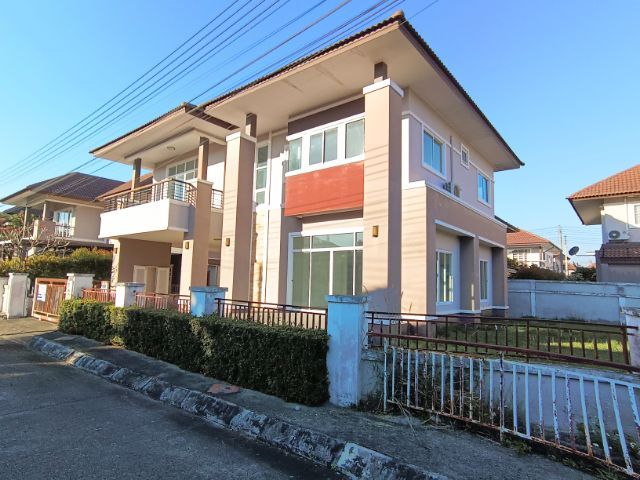 ไม่มี ขายบ้านเดี่ยวหลังใหญ่ในโครงการกุลพันธ์วิลล์16 บ้านสภาพดีมากเจ้าของยังไม่เคยอยู่ รีโนเวทขายกำไรงามสนใจติดต่อ0897010309