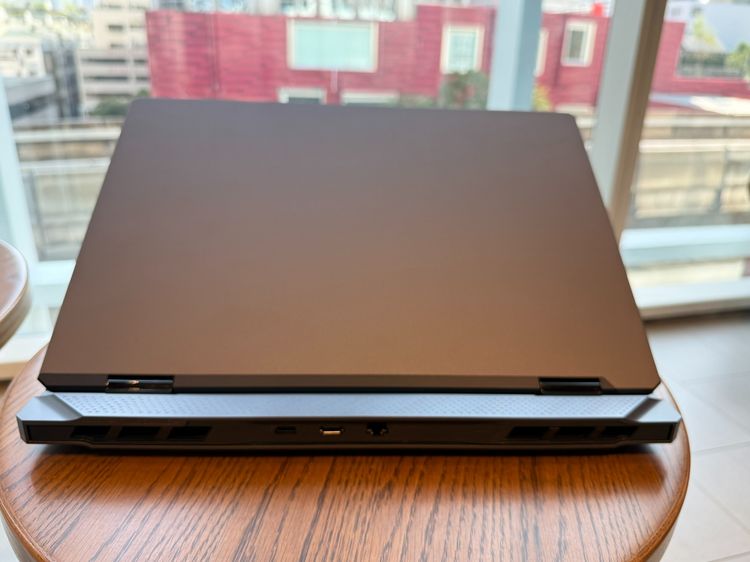 MSI VECTOR 18 HX AI A2XW RTX 5070 Ti 12GB RAM 64GB (อัป ram และ ssd m.2 แล้ว) รูปที่ 4