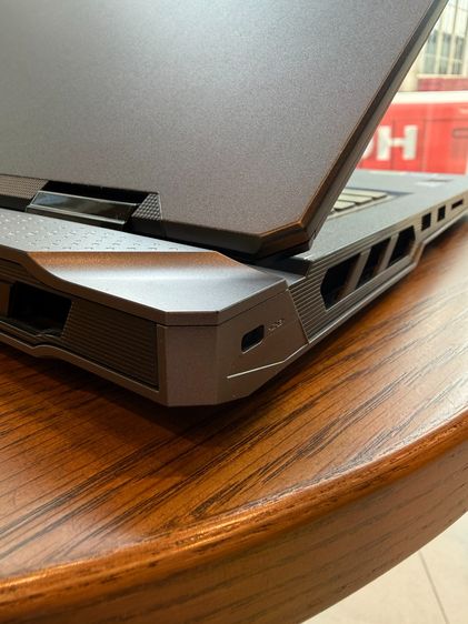 MSI VECTOR 18 HX AI A2XW RTX 5070 Ti 12GB RAM 64GB (อัป ram และ ssd m.2 แล้ว) รูปที่ 5