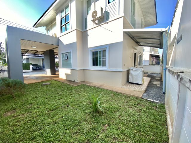 ให้เช่าบ้านเดี่ยว2ชั้นในโครงการจัดสรรใกล้เมือง ขนาด3ห้องนอน3ห้องน้ำแอร์และเฟอร์ยเจอร์ครบ ใกล้รร.เชียงใหม่-เยอรมัน สนใจ0897010309