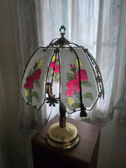 โคมไฟหัวเตียง