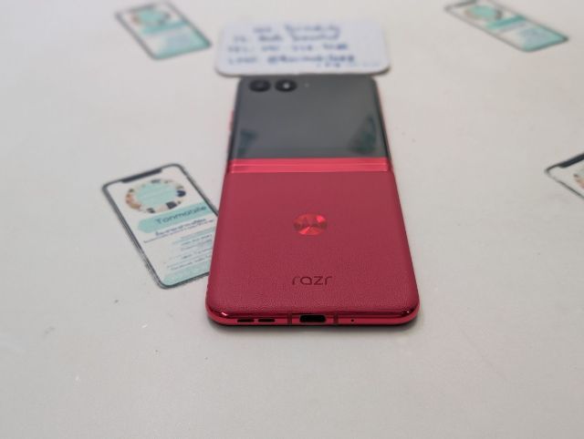 ขาย เทิร์น Moto Razr 40 Ultra Ram 8 Rom 256 เครื่องนอก สภาพสวย อุปกรณ์ครบยกกล่อง เพียง 8,590 บาท ครับ รูปที่ 10