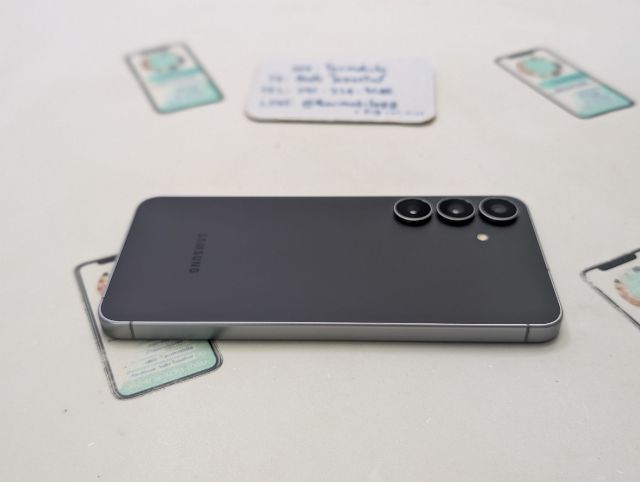 ขาย เทิร์น Samsung Galaxy S25 Fe Ram 8 Rom 256 ศูนย์ไทย สภาพใหม่เอี่ยม อุปกรณ์ครบยกกล่อง ประกันยาว 10 เดือน เพียง 15,990 บาท ครับ  รูปที่ 5