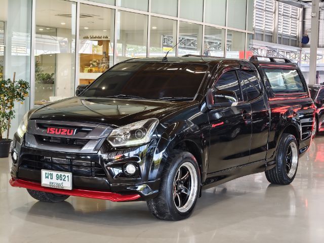 รถ Isuzu D-MAX 1.9 X-Series Z สี ดำ
