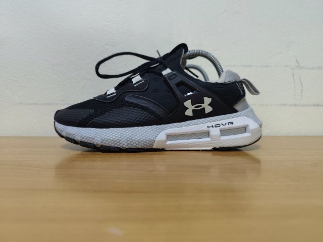 ดำ ผ้าใบ รองเท้าผ้าใบ UK 8.5 | EU 42 2/3 | US 9 อื่นๆ Under Armour 42.0 26.5 แท้ มือสอง