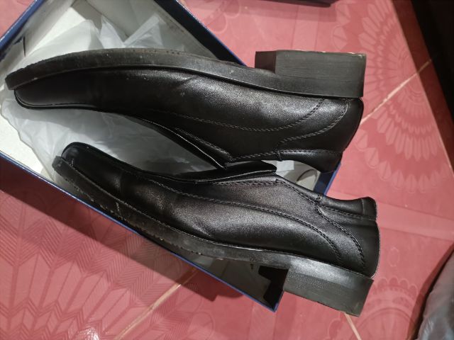 ดำ รองเท้าคัทชู