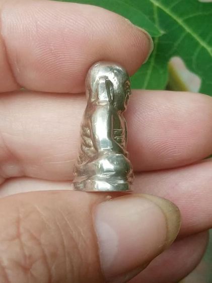 หลวงพ่อเงินปี15 คอเอว แท้ร้อยเปอร์เซ็นต์ รูปที่ 4