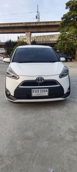 Toyota Sienta 2019 1.5 V Sedan เบนซิน ไม่ติดแก๊ส เกียร์อัตโนมัติ ขาว