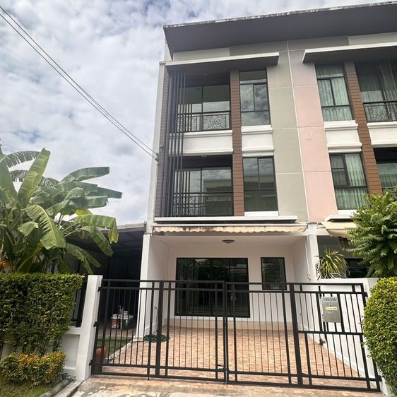 AP (Thailand) 2010 มีบางส่วน บ้านกลางเมืองนวมินทร์42