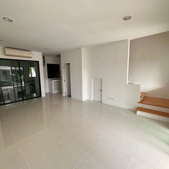 AP (Thailand) 2010 มีบางส่วน บ้านกลางเมืองนวมินทร์42 รูปที่ 4