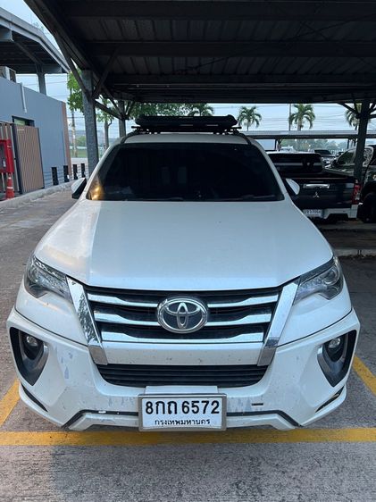 Toyota Fortuner 2018 2.4 V 4WD ดีเซล เกียร์อัตโนมัติ ขาว รูปที่ 2