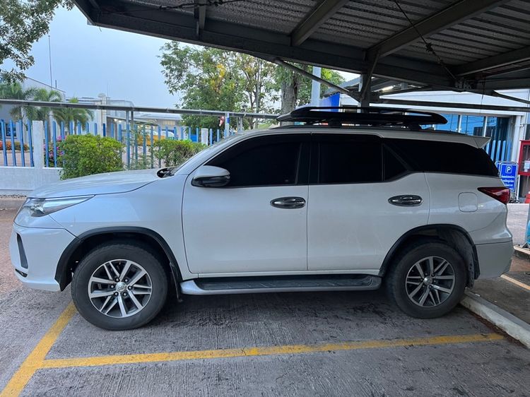 Toyota Fortuner 2018 2.4 V 4WD ดีเซล เกียร์อัตโนมัติ ขาว รูปที่ 3