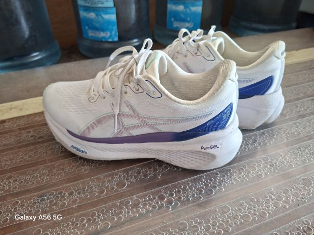 ขาว รองเท้าวิ่ง รองเท้าผ้าใบ asics gel kayano 30 size 37