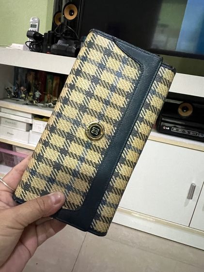 ไม่ระบุ อื่นๆ อื่นๆ อื่นๆ กระเป๋าสะพายและกระเป๋าสตางค์มือสอง มีหลากหลายให้เลือก