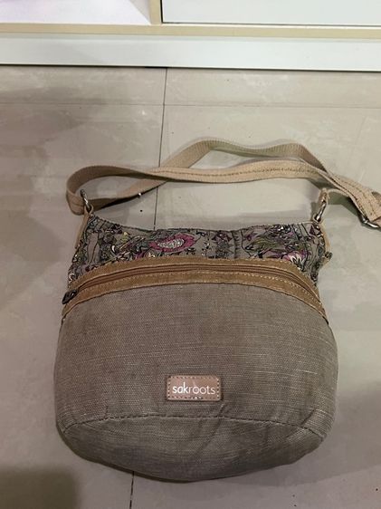 กระเป๋าสะพายและกระเป๋าสตางค์มือสอง มีหลากหลายให้เลือก รูปที่ 9