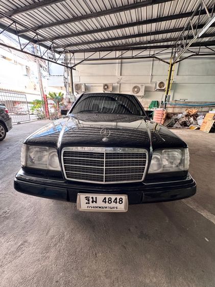 รถ Mercedes-Benz E-Class E220 สี ดำ