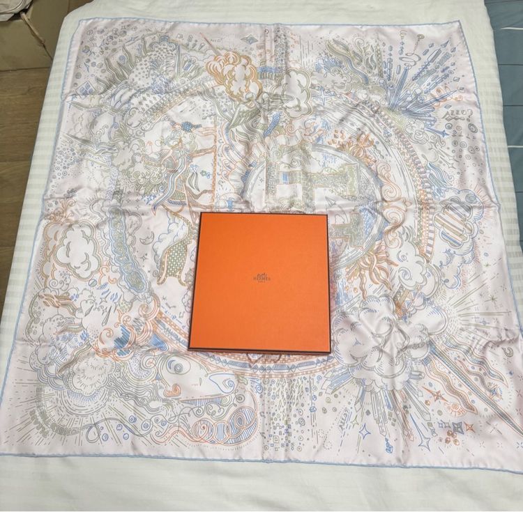  Silk Scarf “Please Hold The LineSilk รูปที่ 5