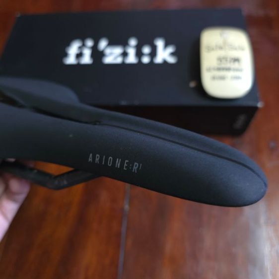😗เบาะ Fizik Arione R1 OPEN